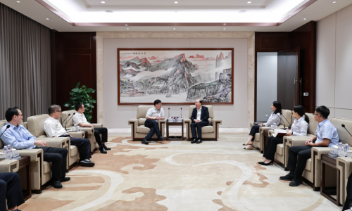 中國建設(shè)銀行嘉興分行黨委書記、行長曹凡蒞臨桐昆調(diào)研