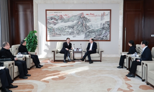 工商銀行嘉興分行行長(zhǎng)蔣順根一行蒞臨桐昆調(diào)研